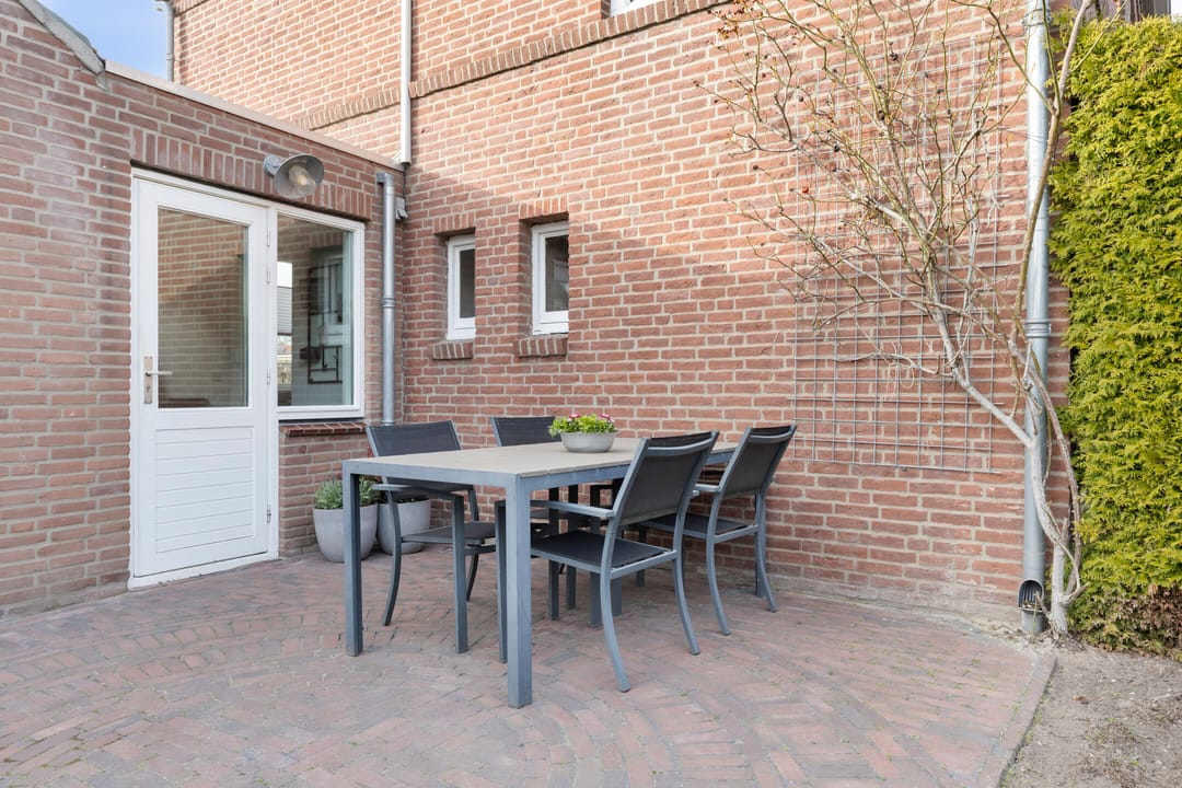Characteristic Semi-Detached House with Garage and Two Gardens in Volkel — 41