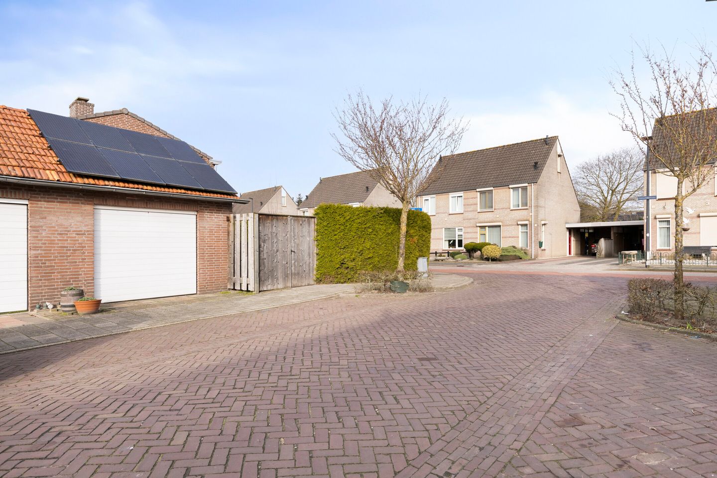 Characteristic Semi-Detached House with Garage and Two Gardens in Volkel — 44