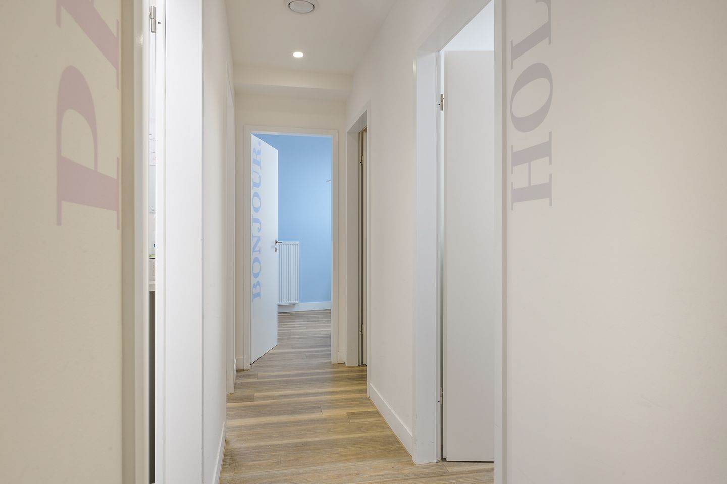 View photo 5 of Bilderdijkstraat 76-H