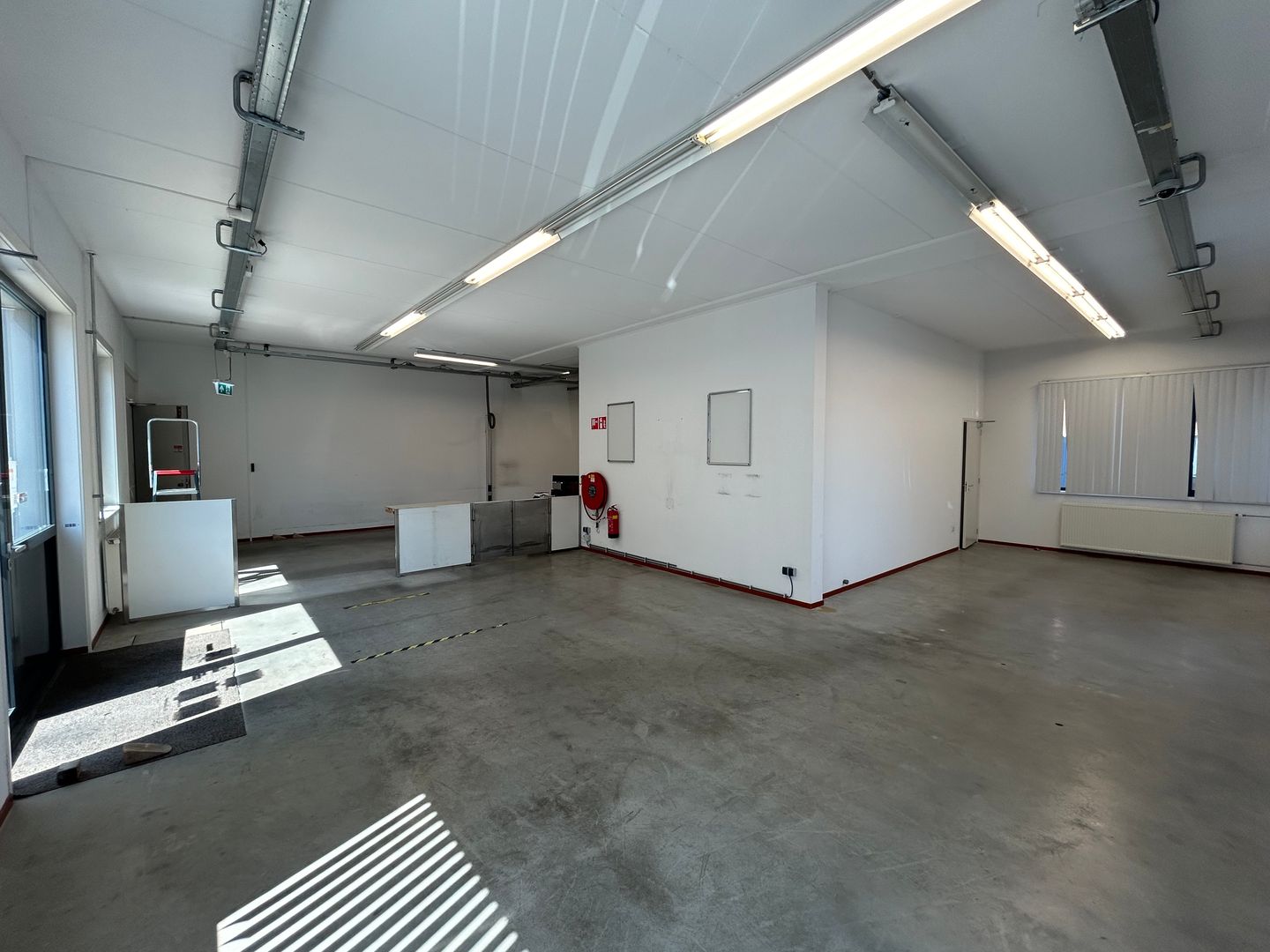 Bekijk foto 2 van Marconiweg 6