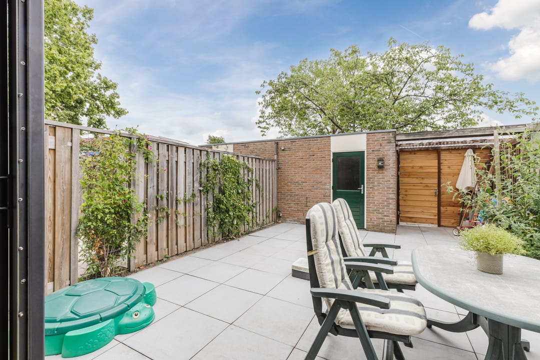 Extended and well-maintained terraced house with sunny garden in child-friendly Breukelen — 29