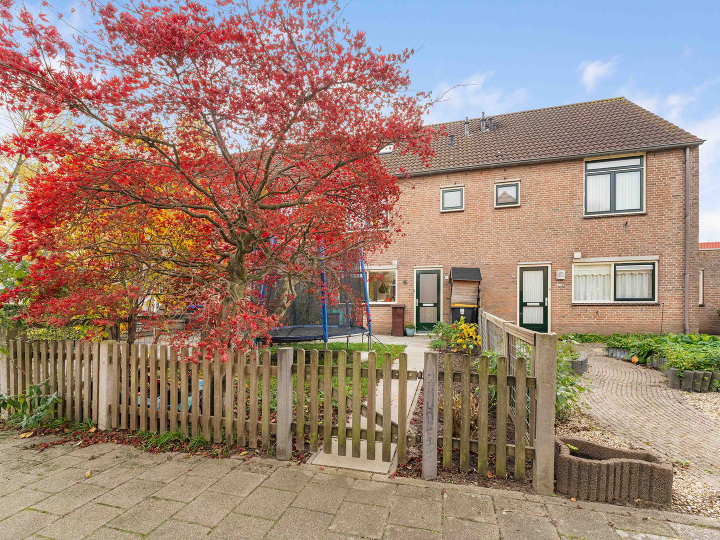 Extended and well-maintained terraced house with sunny garden in child-friendly Breukelen — 32
