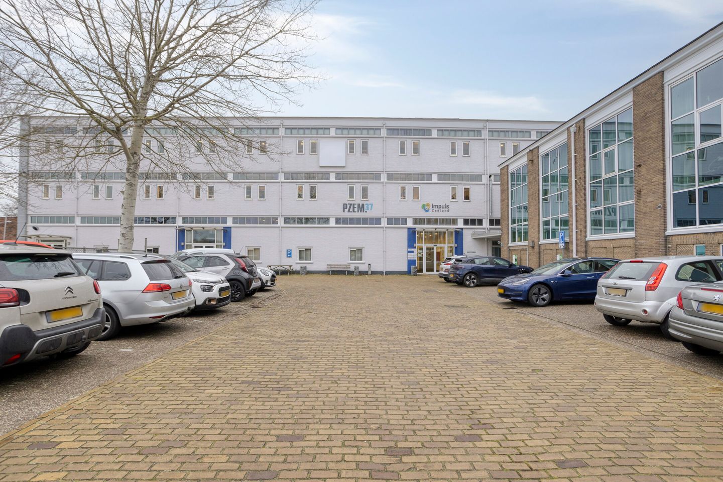 Bekijk foto 3 van Edisonweg 37-b