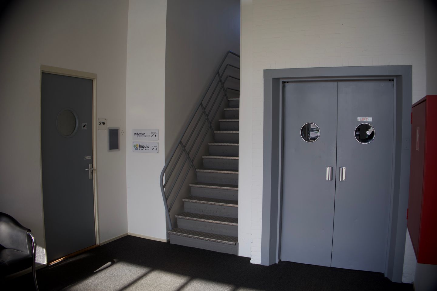 Bekijk foto 5 van Edisonweg 37-b