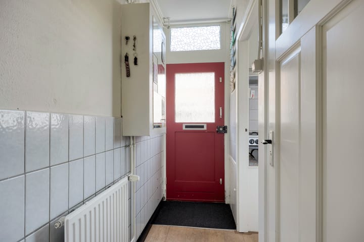 Photo 3 of Borneostraat 20