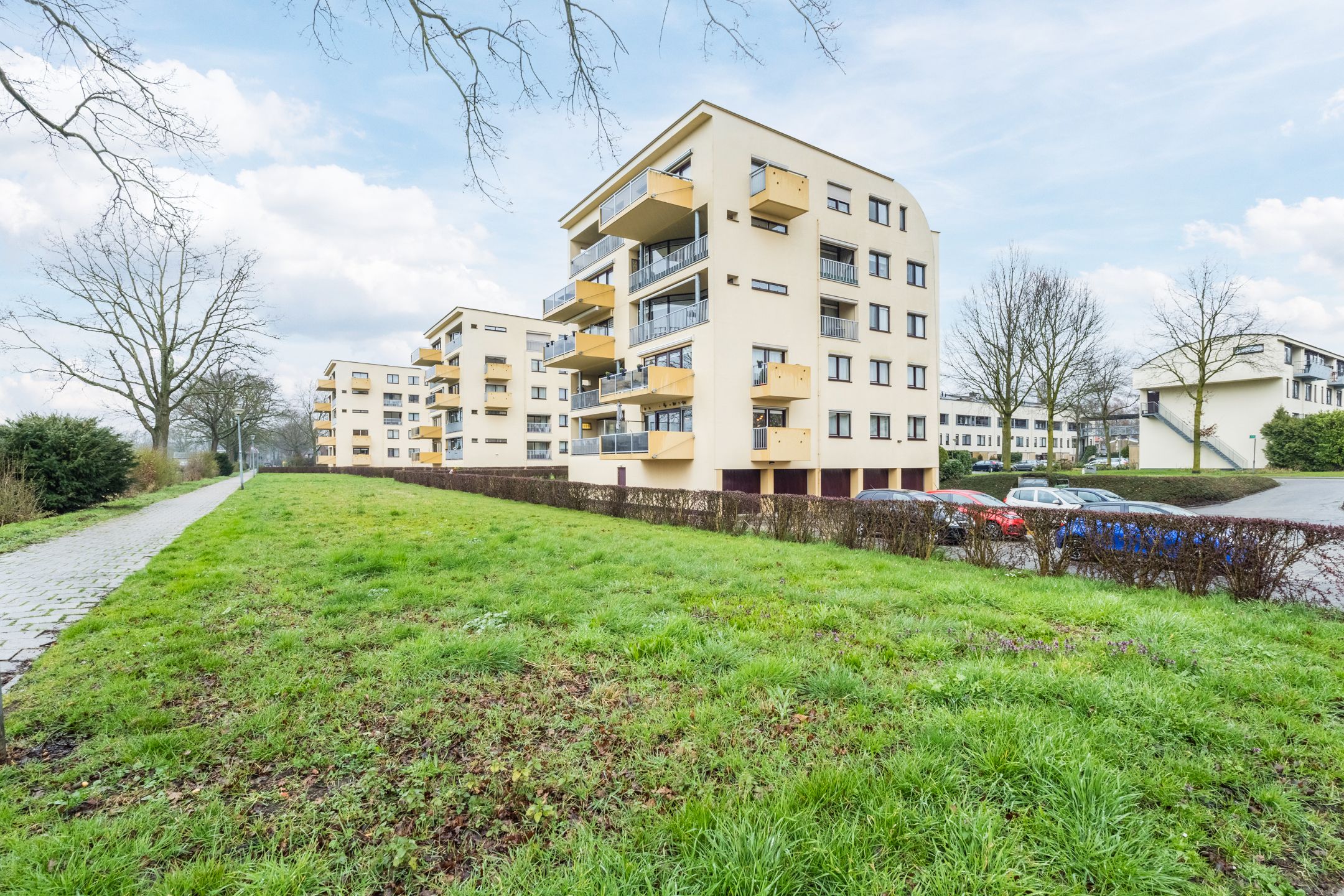 Buying a house in The Netherlands., IJsselsingel 39