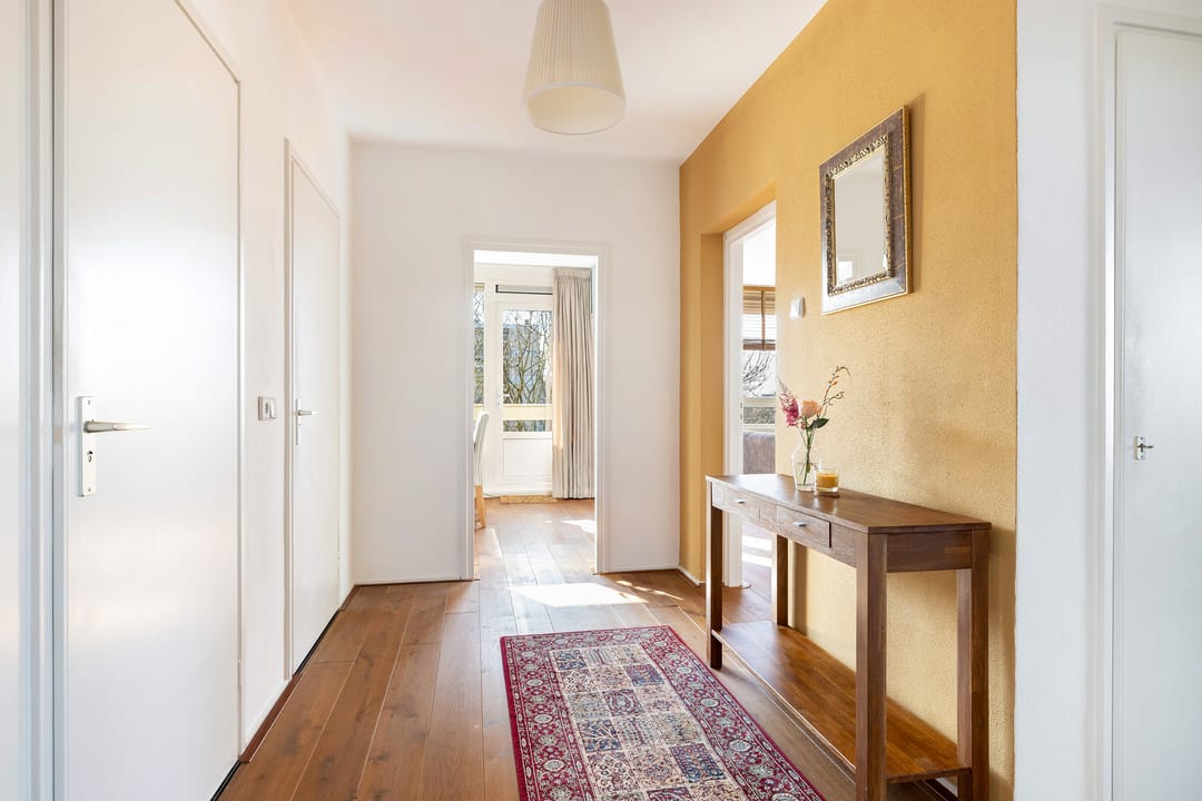 Spacious 3-room apartment with two balconies in Het Lage Land — 13