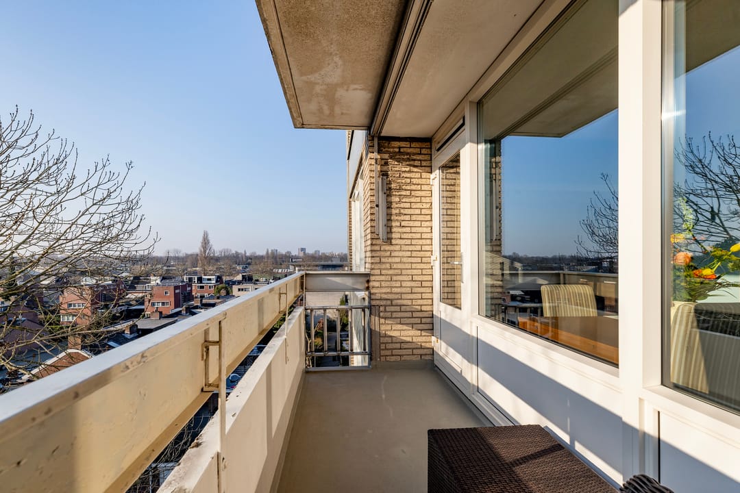 Spacious 3-room apartment with two balconies in Het Lage Land — 23