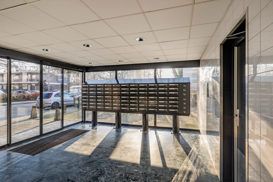 Spacious 3-room apartment with two balconies in Het Lage Land — 30