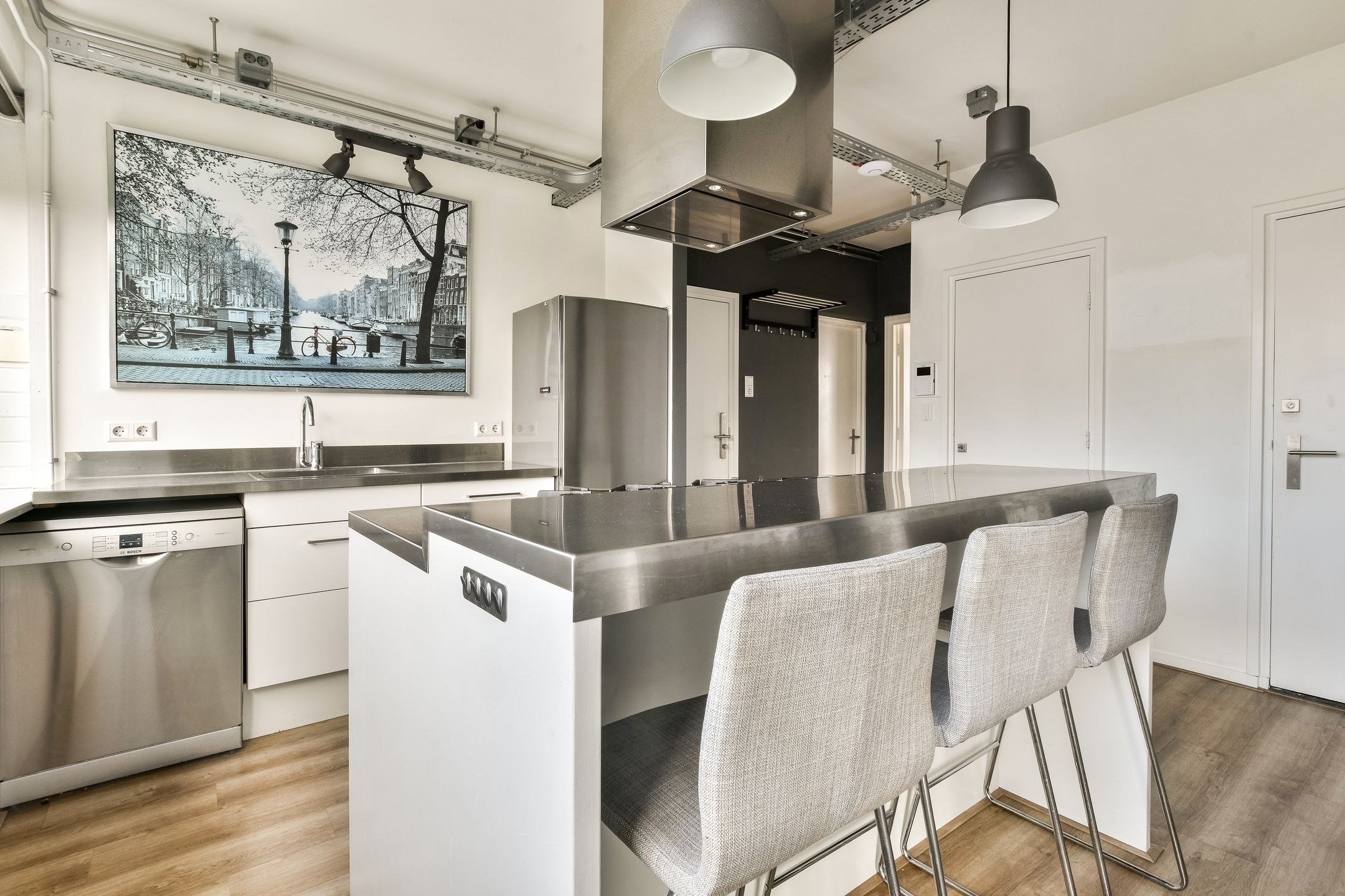 Photo 6 of De Ruijterkade 10-2