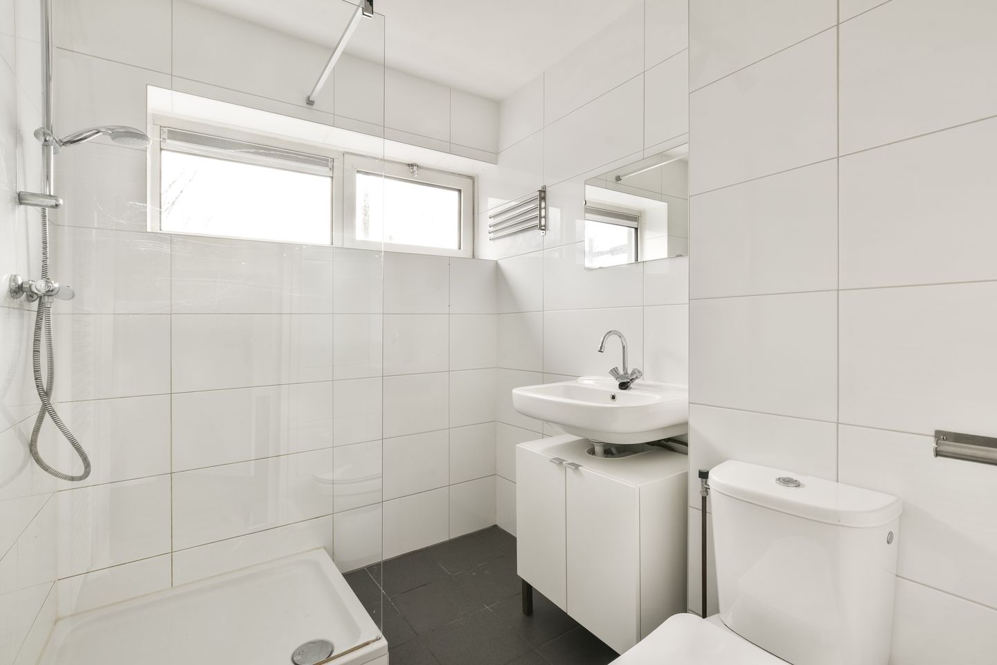 Photo 10 of De Ruijterkade 10-2