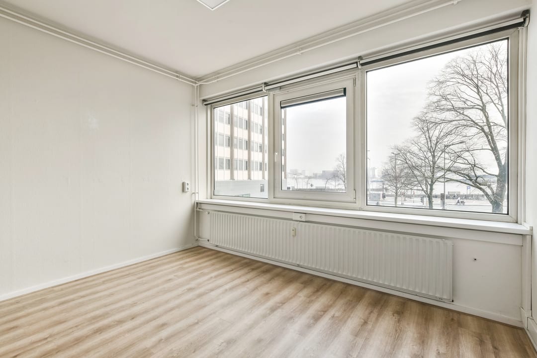 Photo 13 of De Ruijterkade 10-2