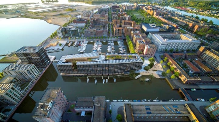 Foto 5 van Krijn Taconiskade 341