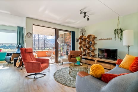 Athene 57 secondary image