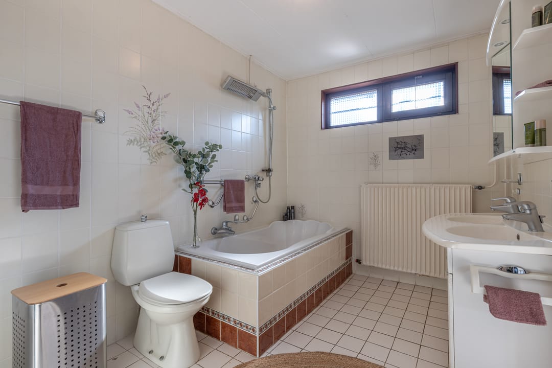 Photo 28 of De Frisia 81