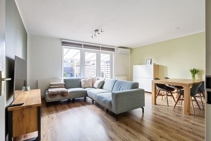 Photo 2 of Jacob van Hattumstraat 60