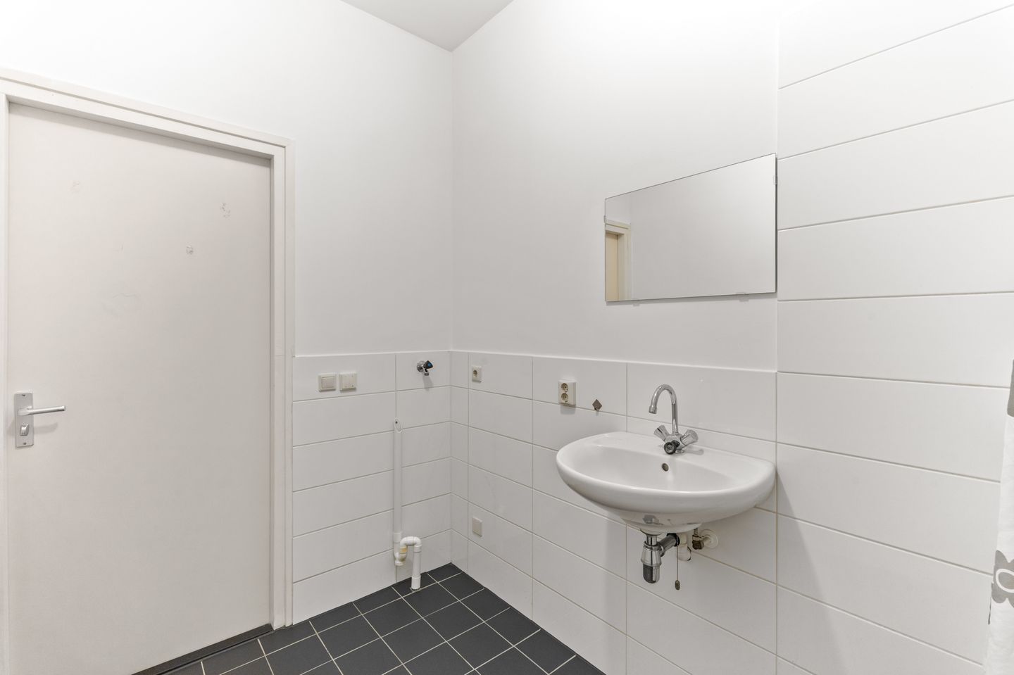 Photo 10 of Brugstraat 42-A