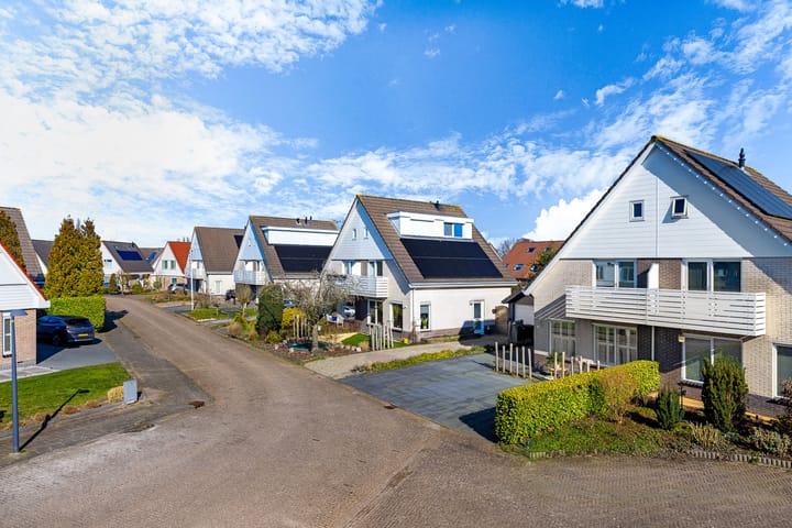 Photo 3 of Karturf 14