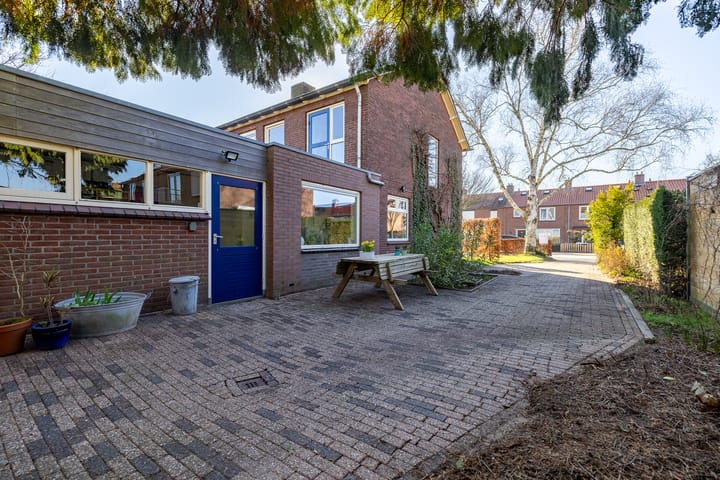 Photo 2 of Mackaylaan 25