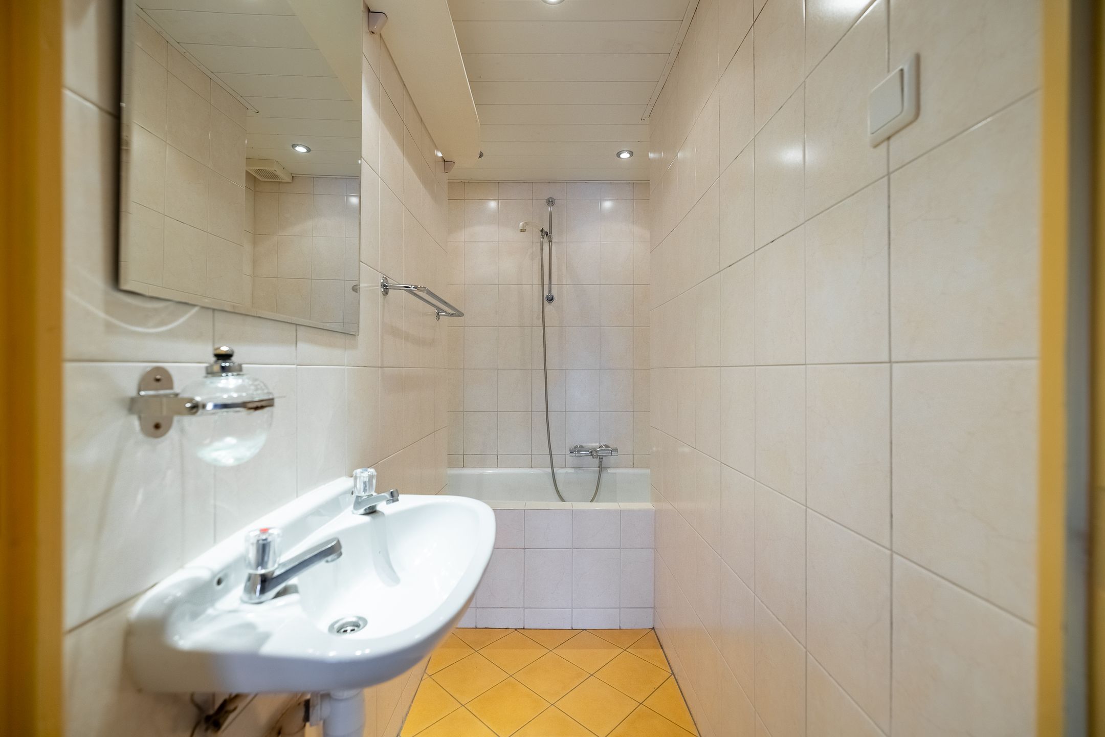 Photo 39 of Mackaylaan 25