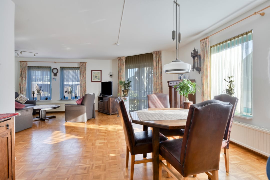Photo 8 of Spoorstraat 29