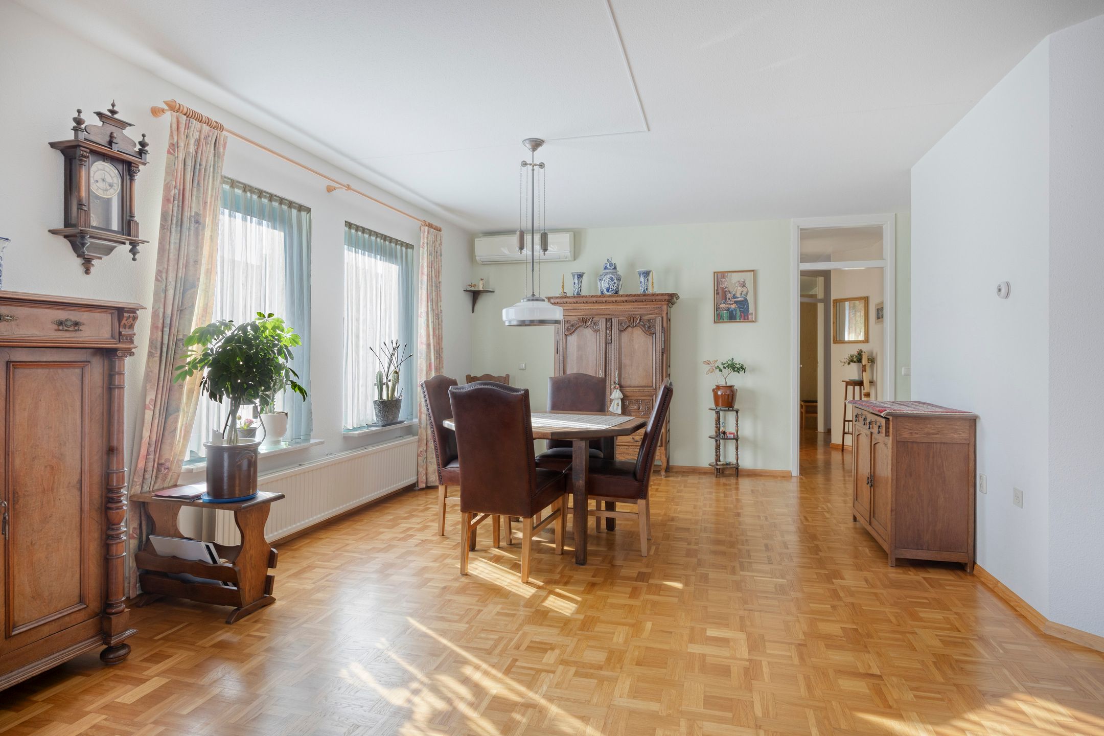 Photo 9 of Spoorstraat 29