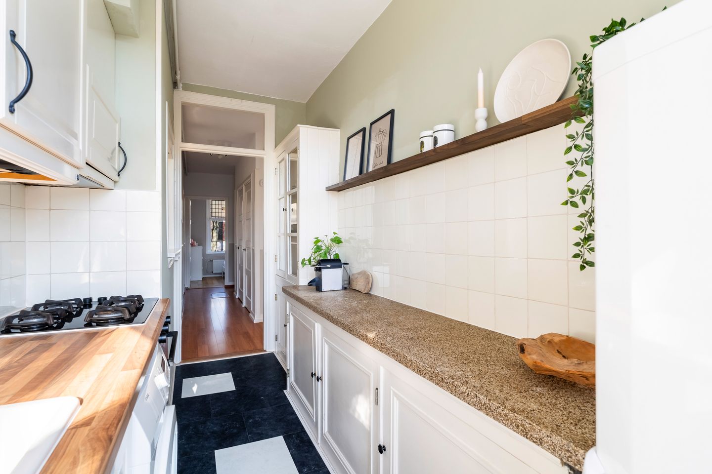 Photo 35 of Caan van Necklaan 114