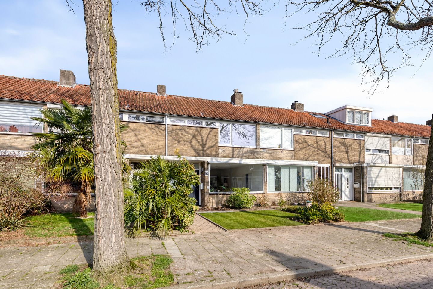 Photo 1 of van Aitzemastraat 26