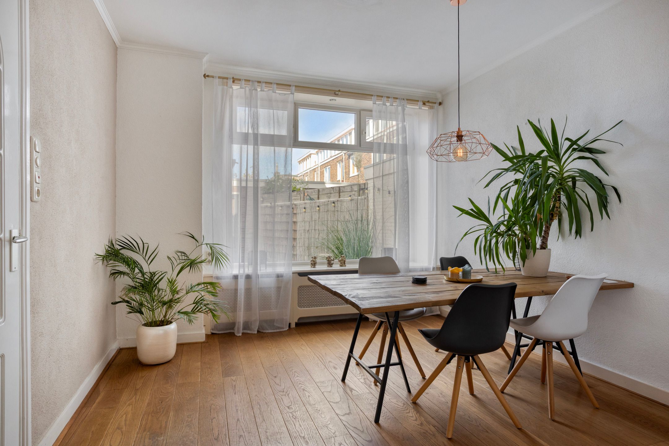 Detached character home in popular Huizum-West — 12