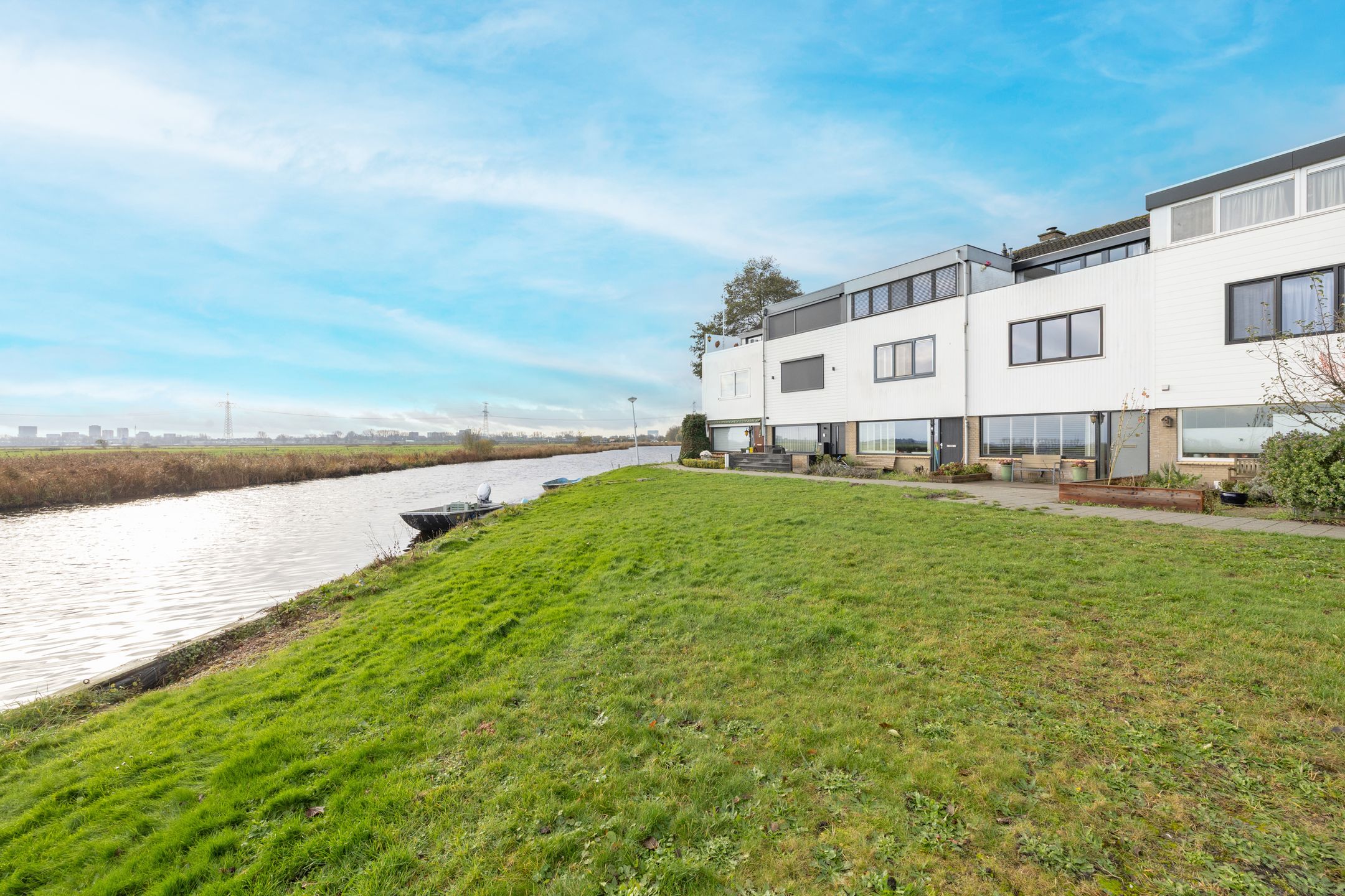 Photo 6 of Stoutenburg 28