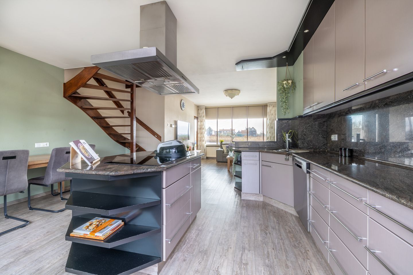 Photo 20 of Stoutenburg 28