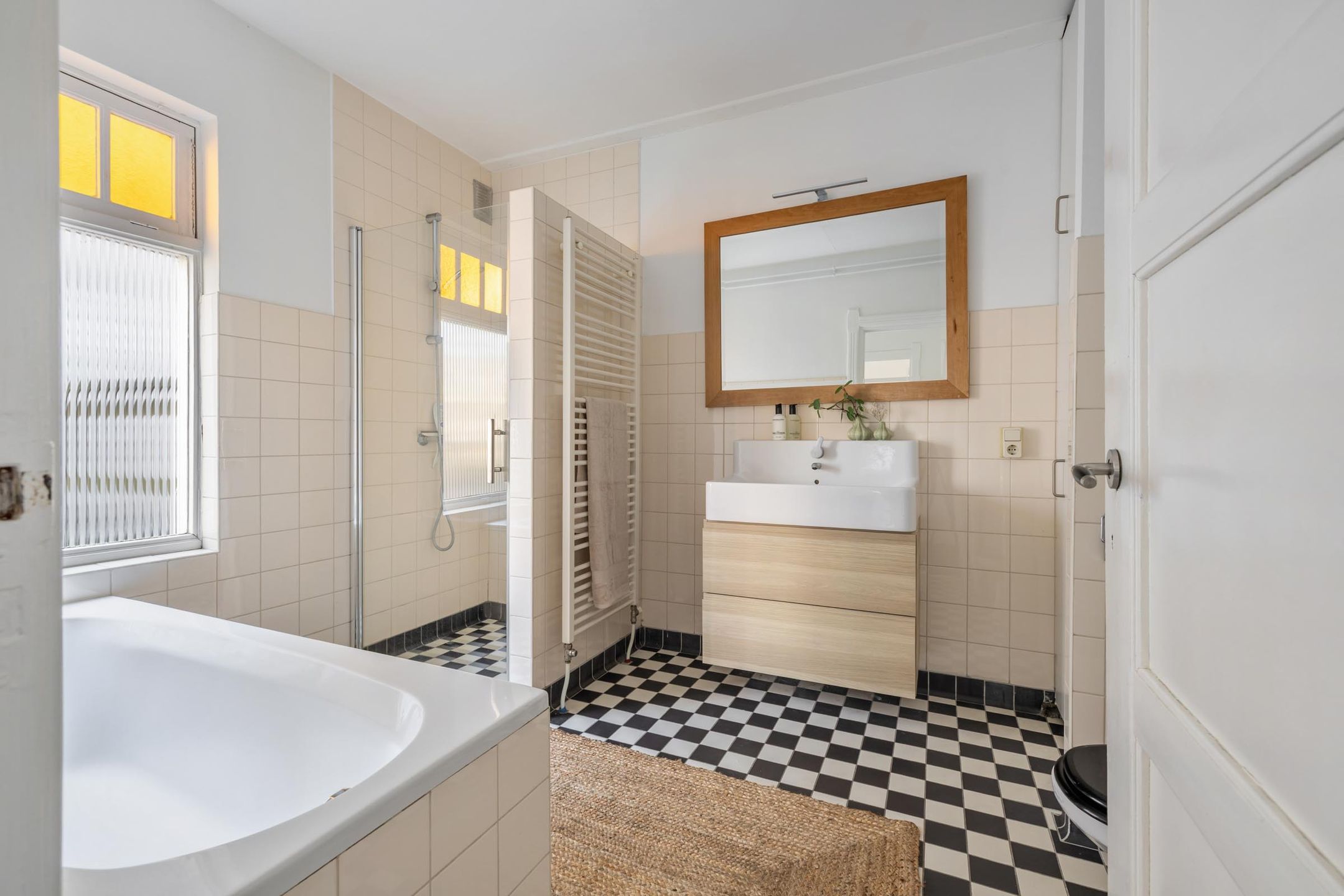 Foto 45 van Teteringenstraat 13