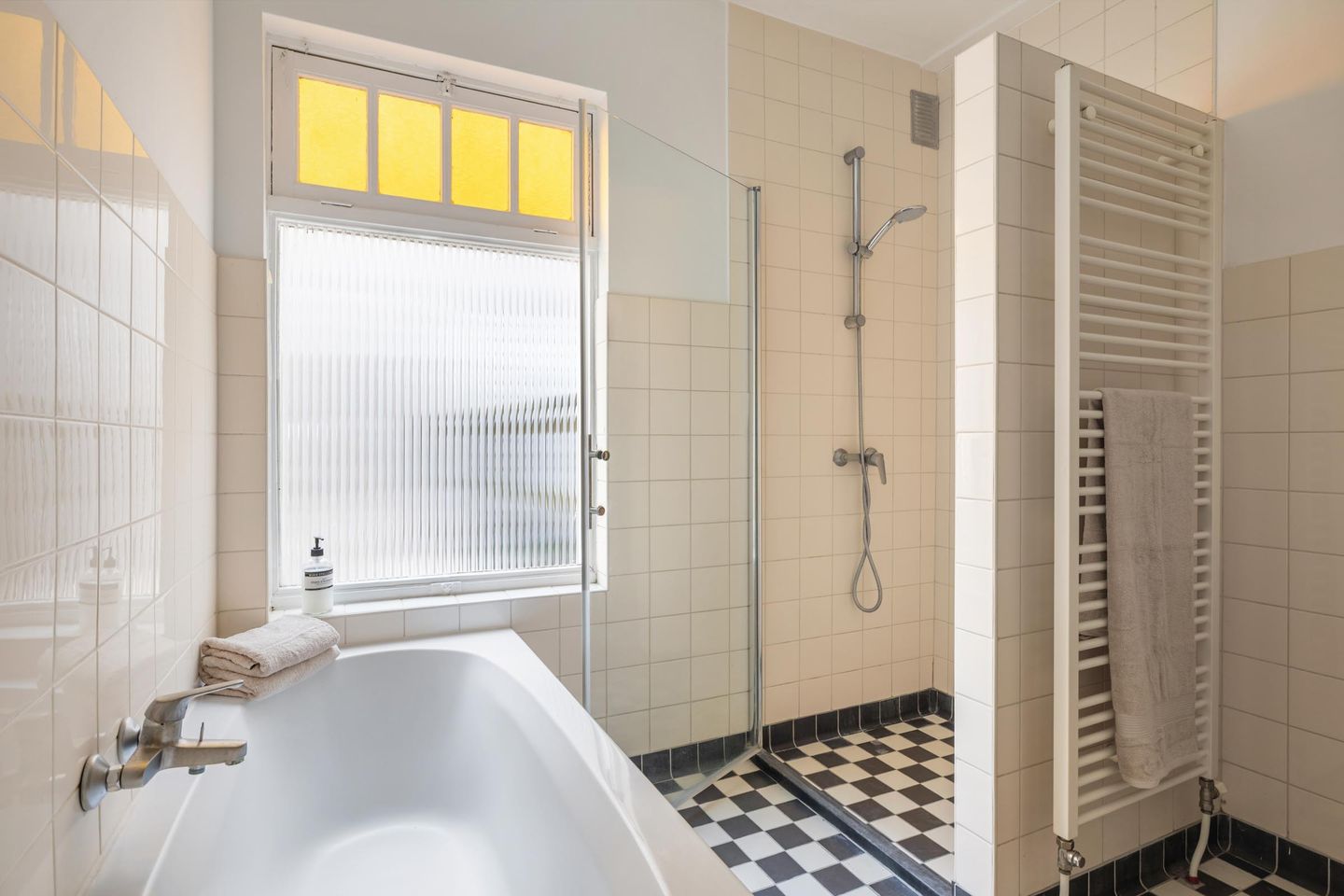 Foto 49 van Teteringenstraat 13