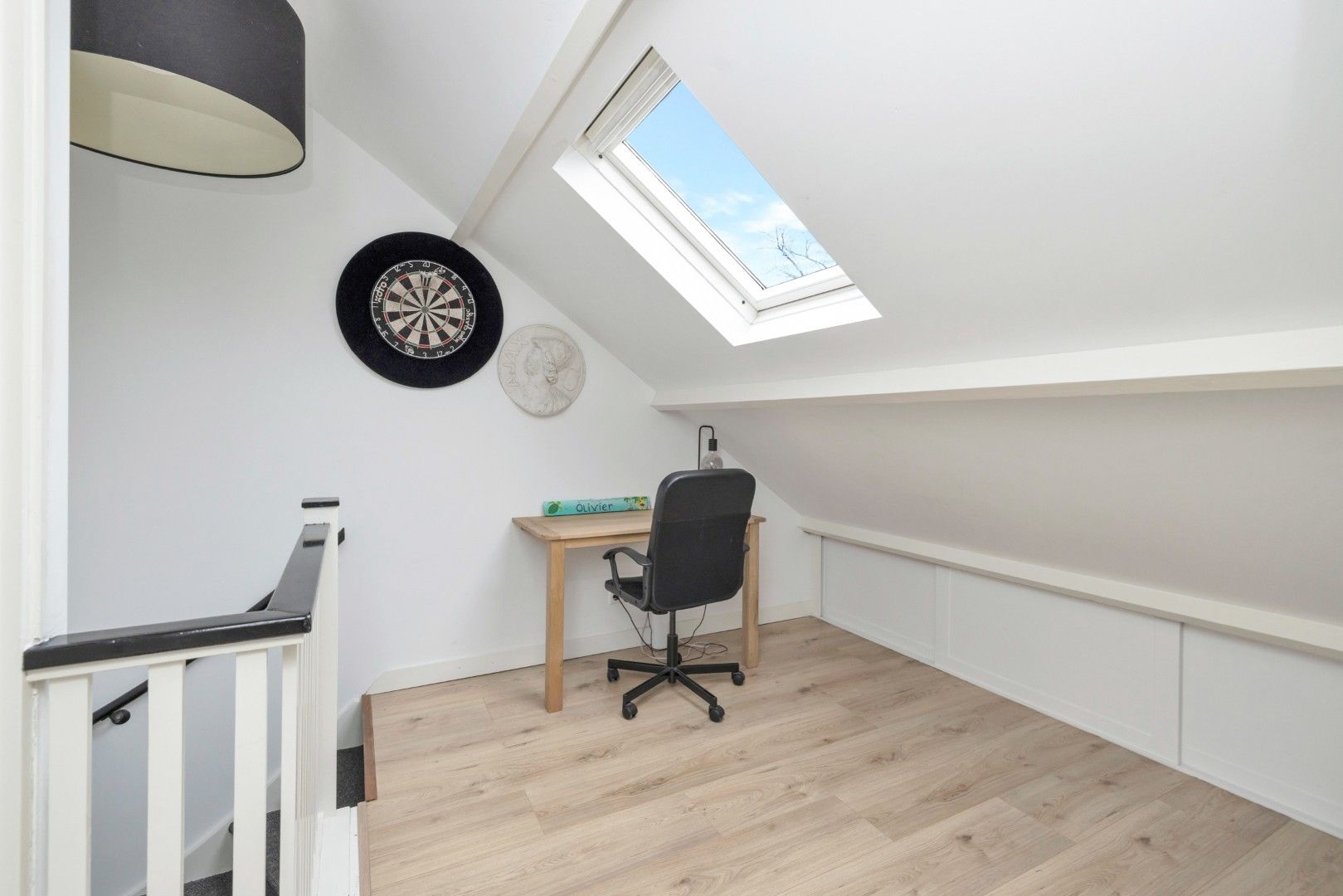 Spacious and modern family home with four bedrooms in Heemstede — 30