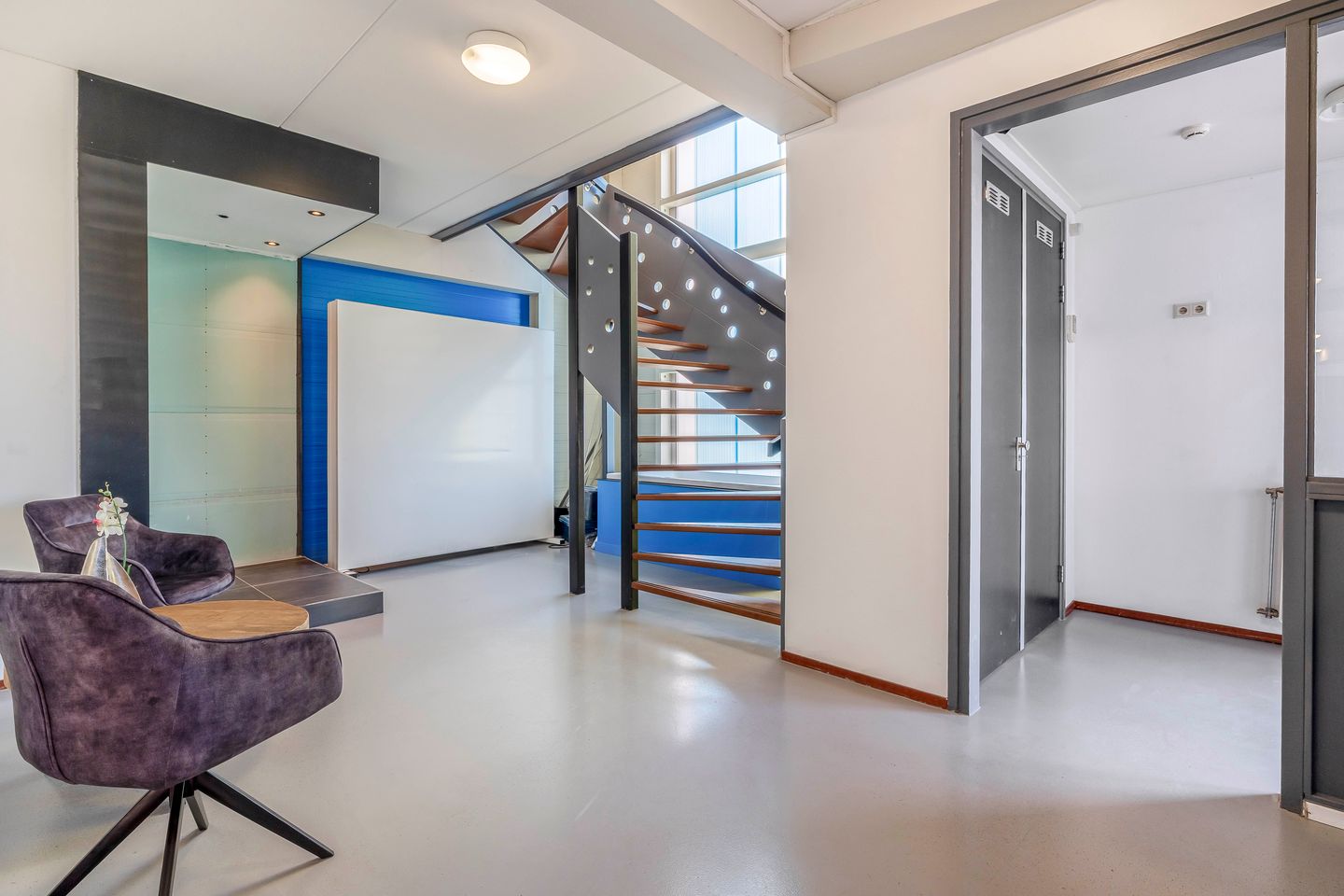 Bekijk foto 5 van Glasblazer 8