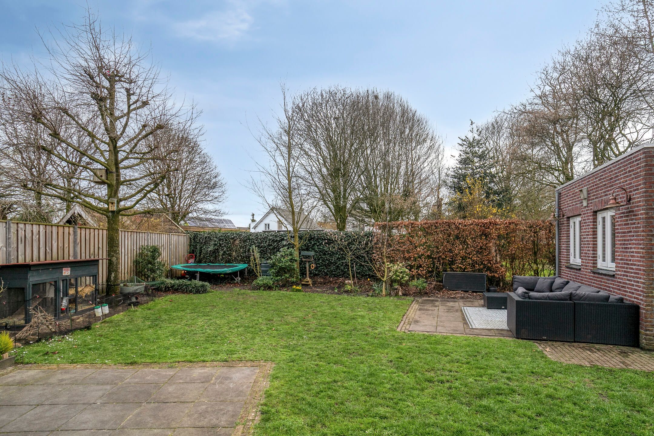 Spacious semi-detached home with modern kitchen, home office, and south-facing garden — 36