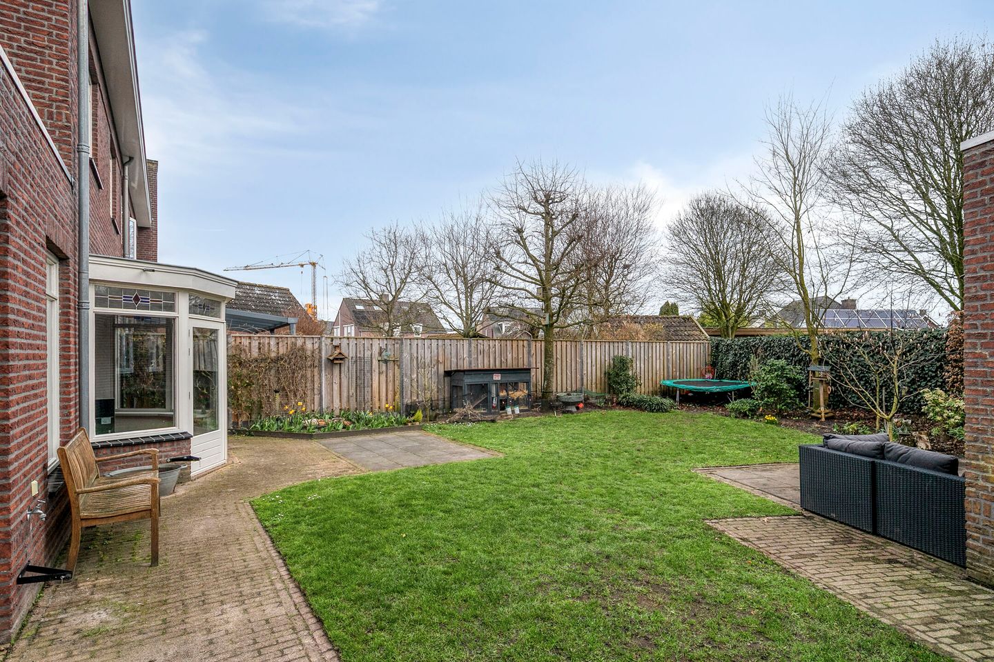 Spacious semi-detached home with modern kitchen, home office, and south-facing garden — 37