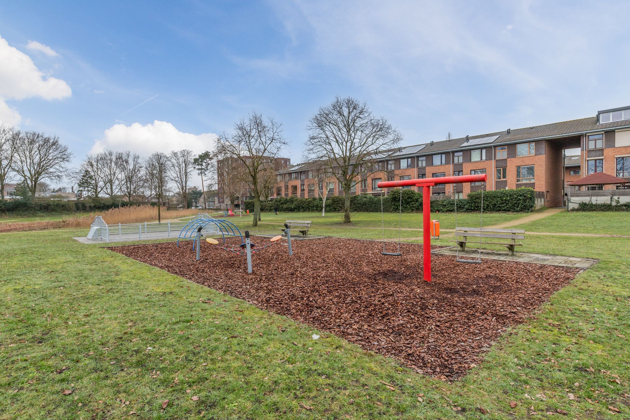 Photo 57 of Okkernoot 26