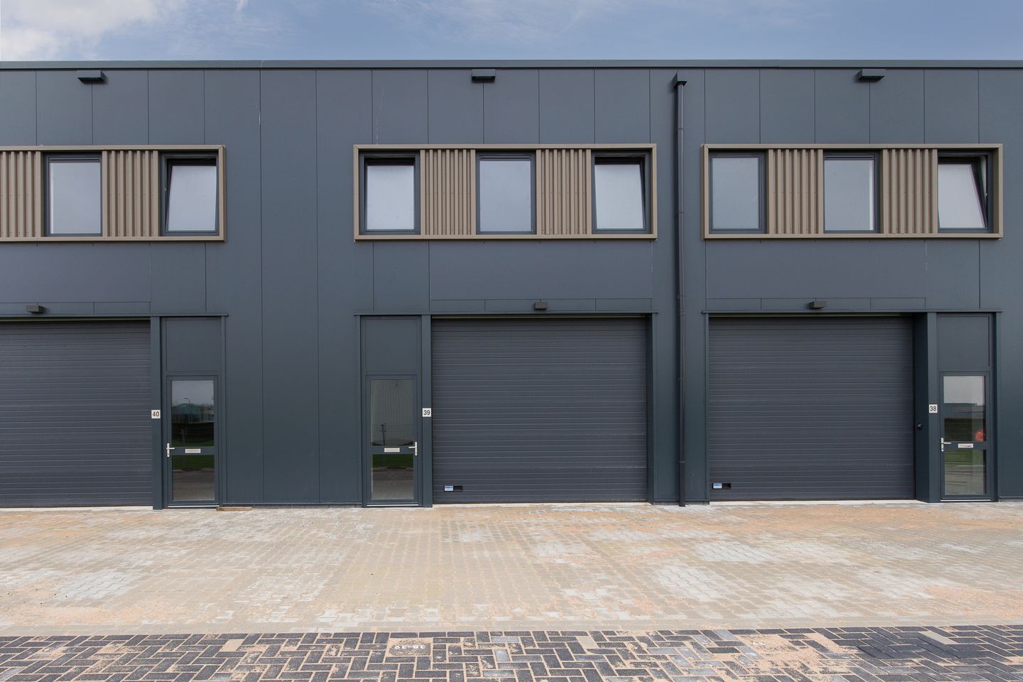 View photo 1 of Morsestraat 38-39