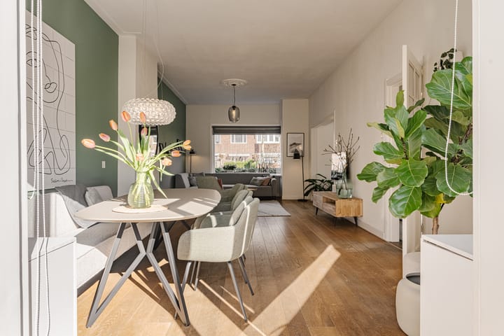 Photo 4 of Johannes Vermeerstraat 37