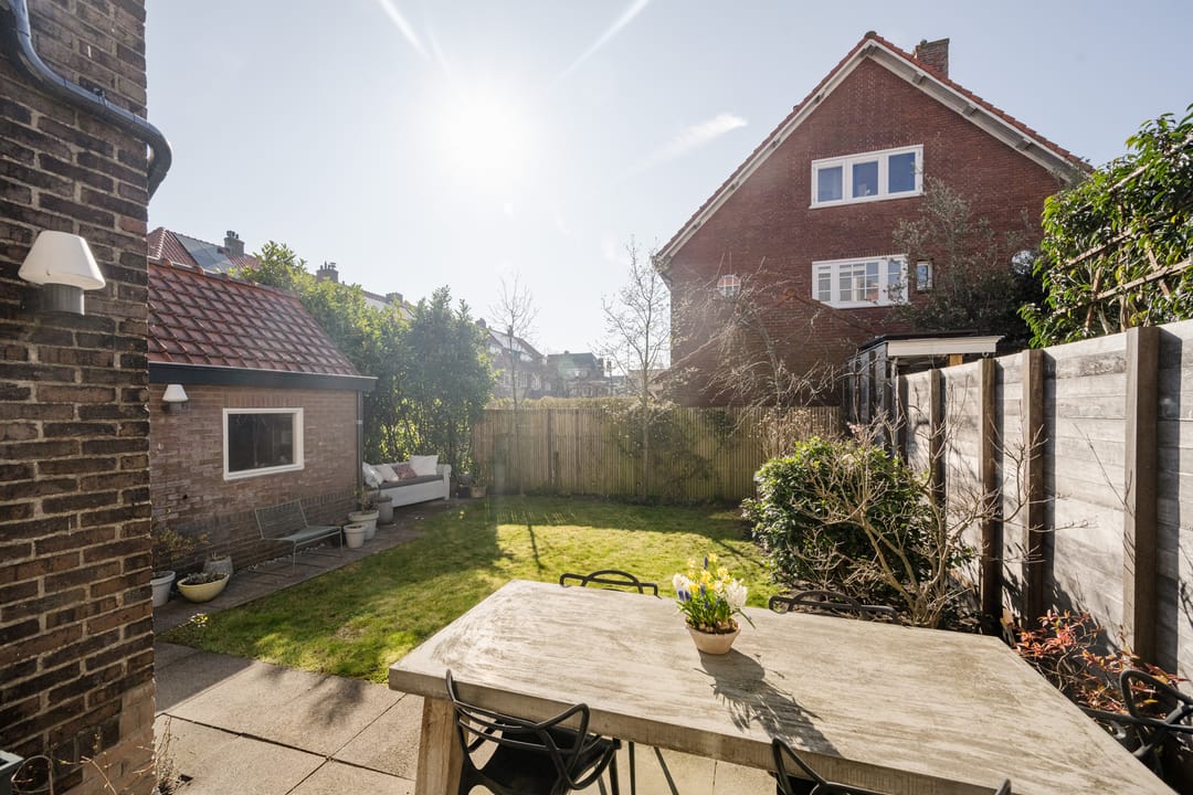 Sunny 1930s Corner House in Heemstede's Schildersbuurt — 20