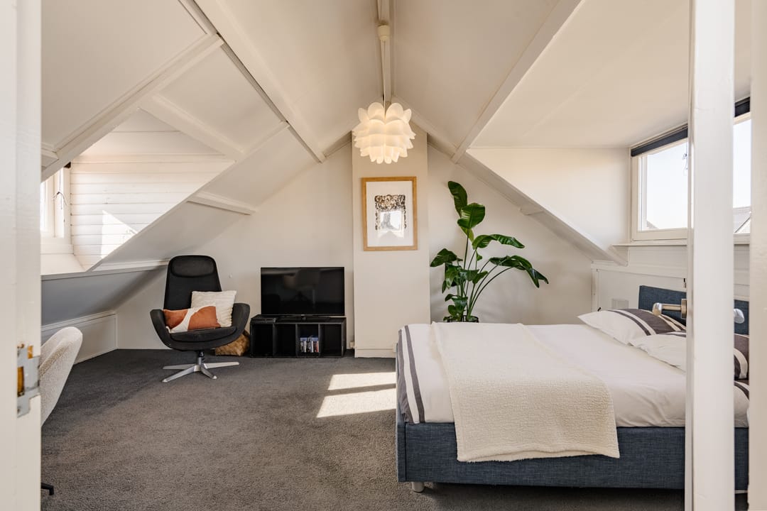 Sunny 1930s Corner House in Heemstede's Schildersbuurt — 46