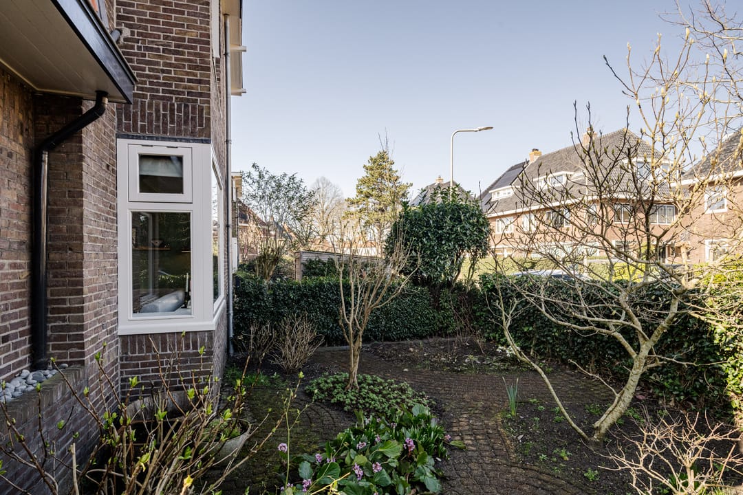 Sunny 1930s Corner House in Heemstede's Schildersbuurt — 49