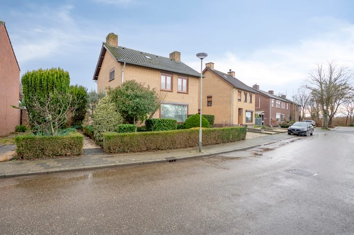 Photo 3 of Medealaan 6