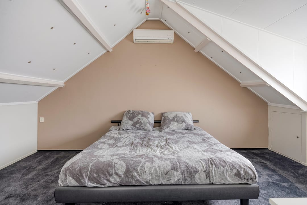 Foto 22 van Esdoornstraat 47