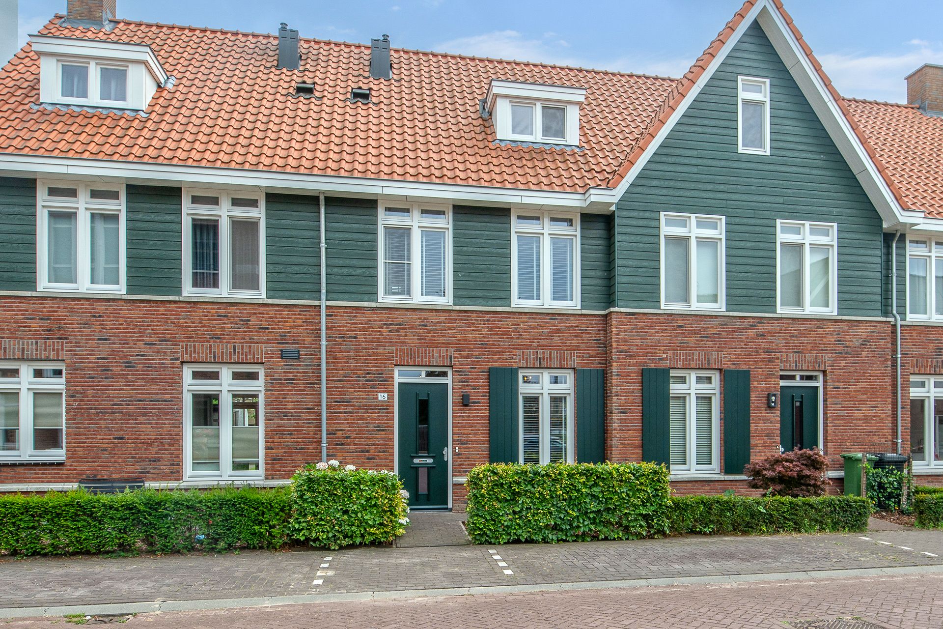Buying a house in The Netherlands., De Weefstoel 16