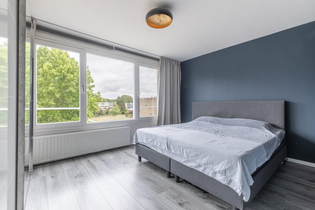 Spacious end terraced house with home office and garage in Hilversum — 16