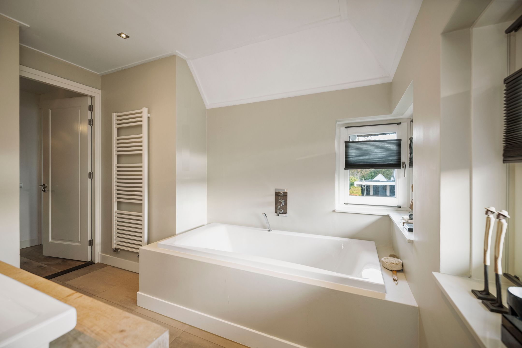 Photo 39 of Burg. Arriënsweg 5