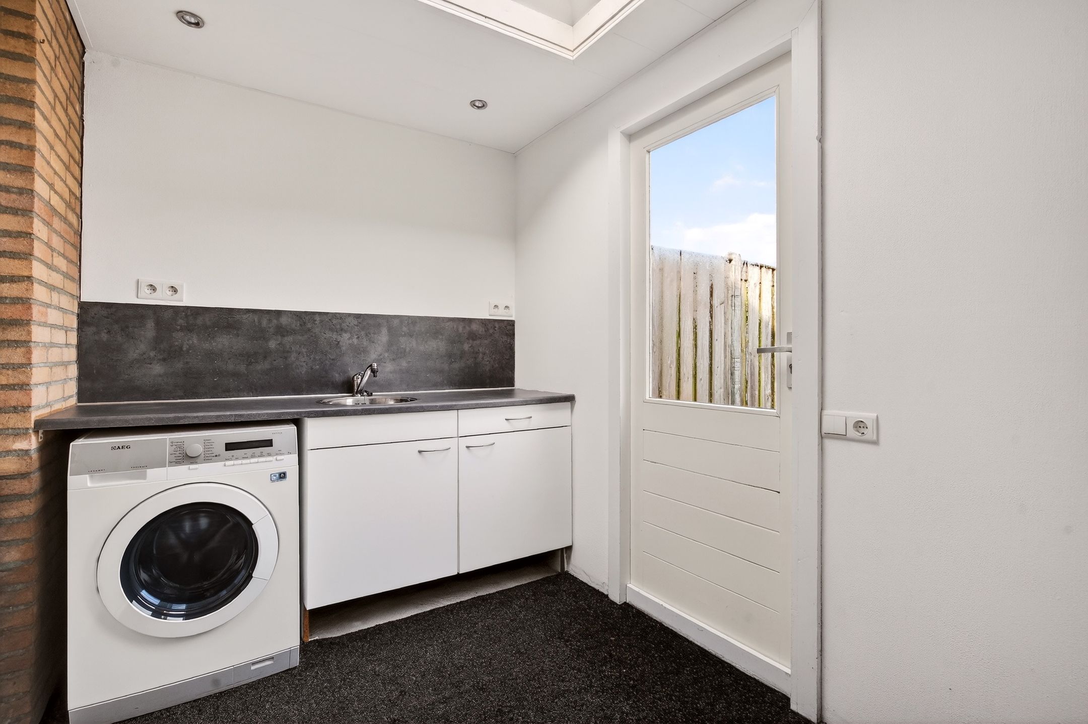 Photo 18 of Biezenveld 8