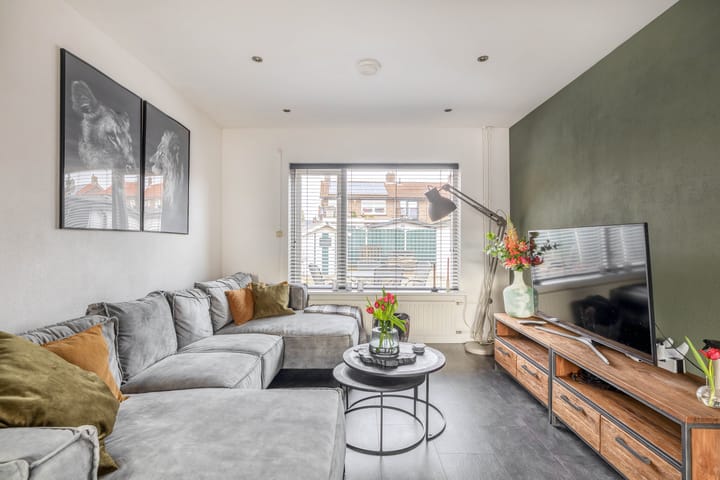 Photo 2 of Trompstraat 22